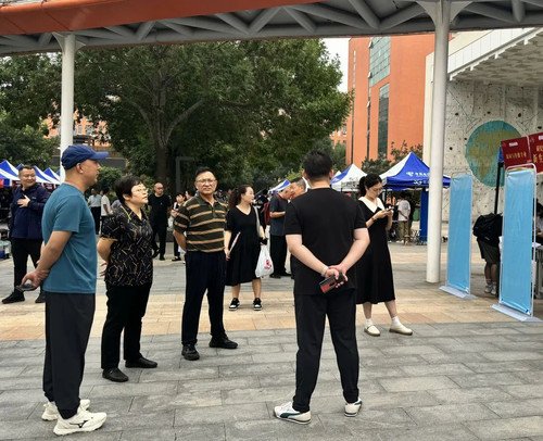 延伸阅读早晨8点